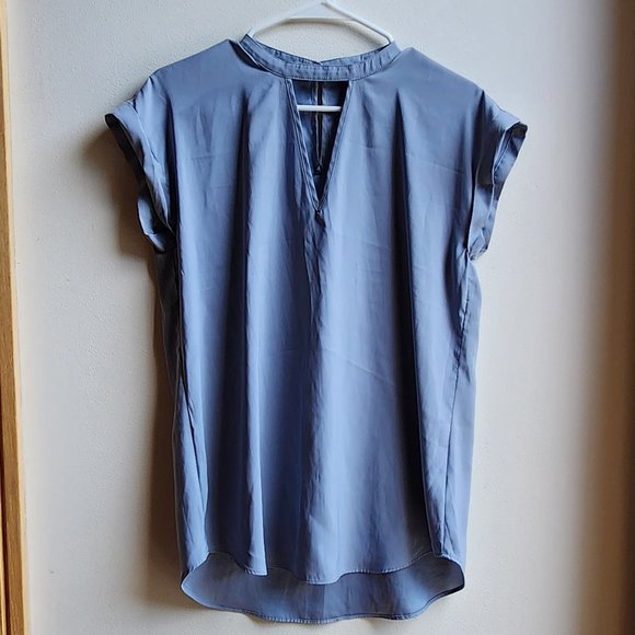 Express Gray/Blue Cap Sleeve Blouse Size Medium - Picture 1 of 16